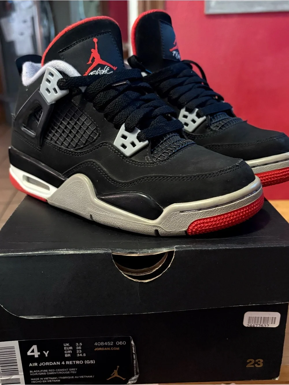 Jordan 4 Bred Retro